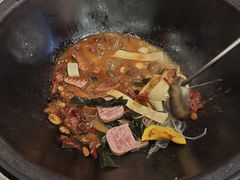 -鲁员外地锅鸡地锅鱼(古墩路店)