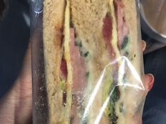 -全家便利店(东直门店)