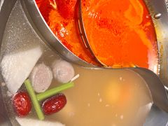 -左庭右院鲜牛肉火锅(金山万达店)