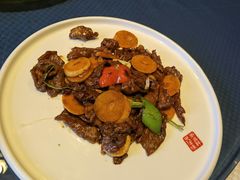 秘蒜爆牛肉-卫鼎轩·曹公馆(鼓楼店)
