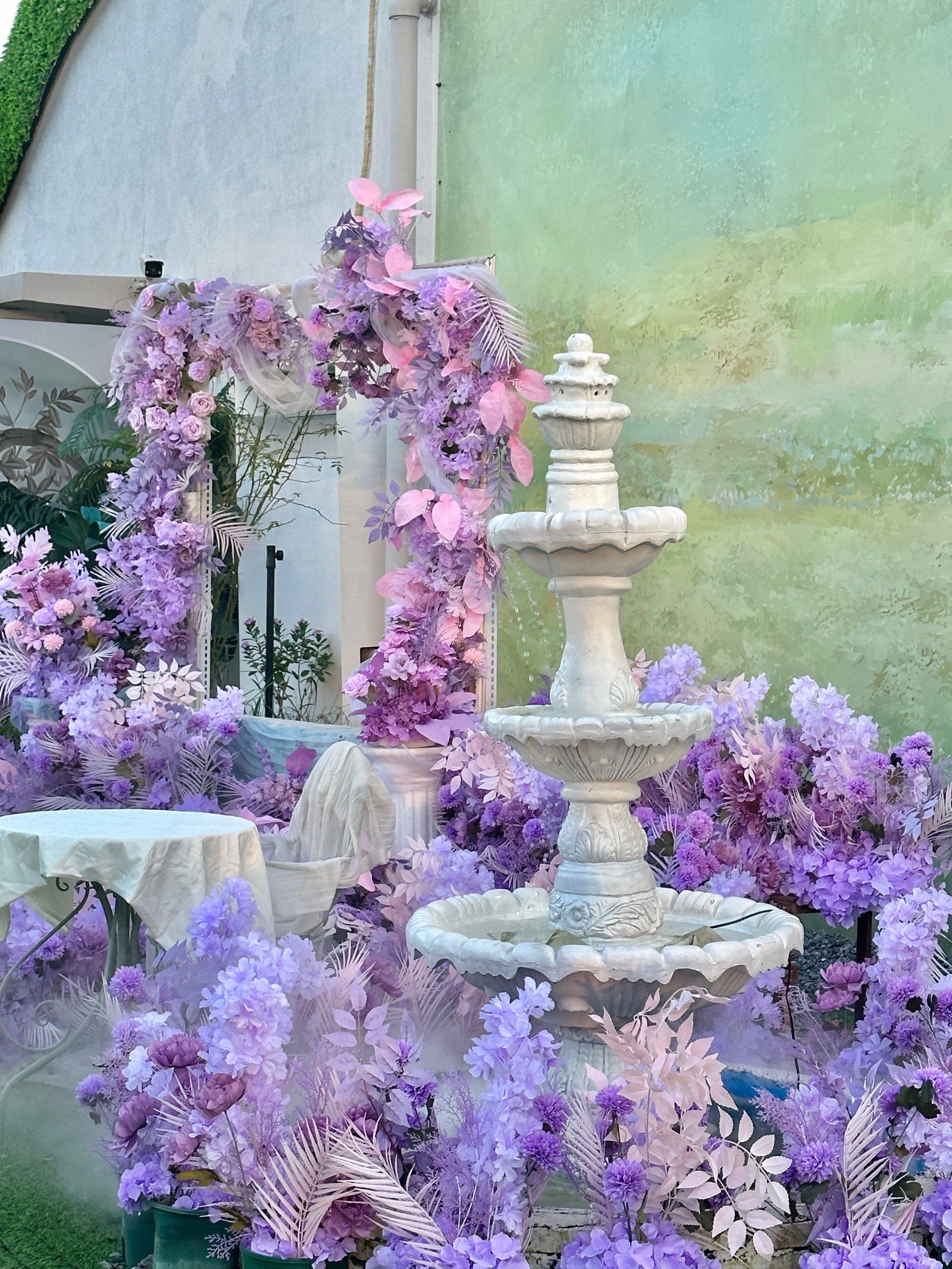 梦幻紫色婚礼布置