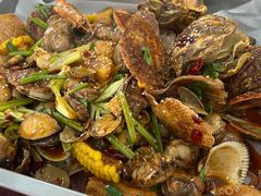 -鑫渔港海鲜本地菜·山海关浑锅(东戴河店)