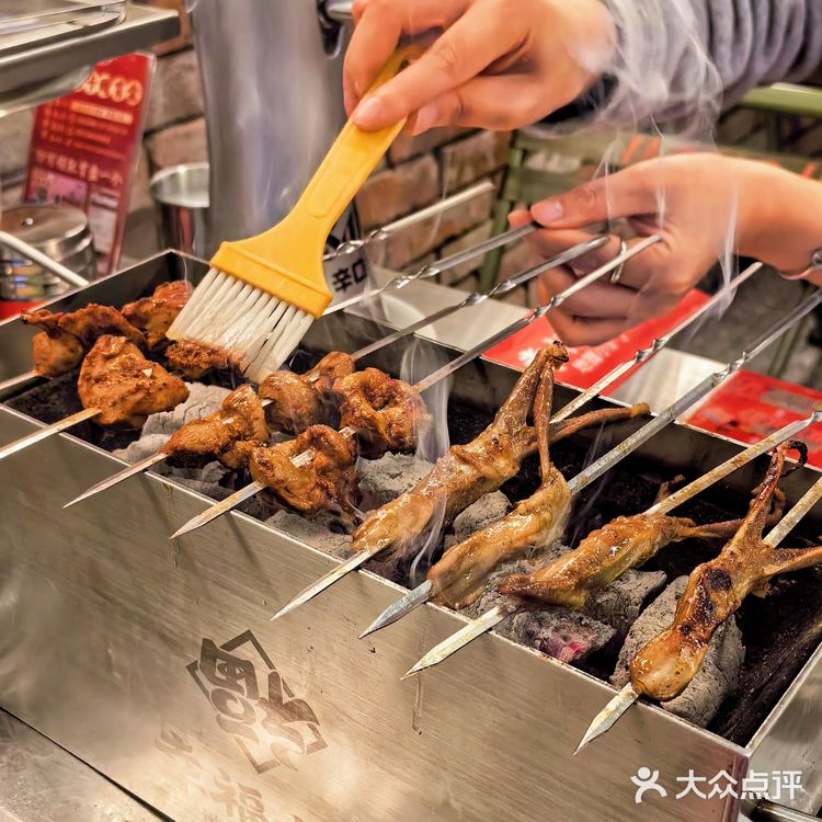 我要大声告诉你们 我又挖到了一家宝藏店，可以吃到啤酒锅