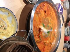 -野山舂·贵州现舂酸汤火锅(鸿通城店)