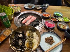 -明洞阿姨·韩式酱蟹烤肉·创意料理(三元桥店)