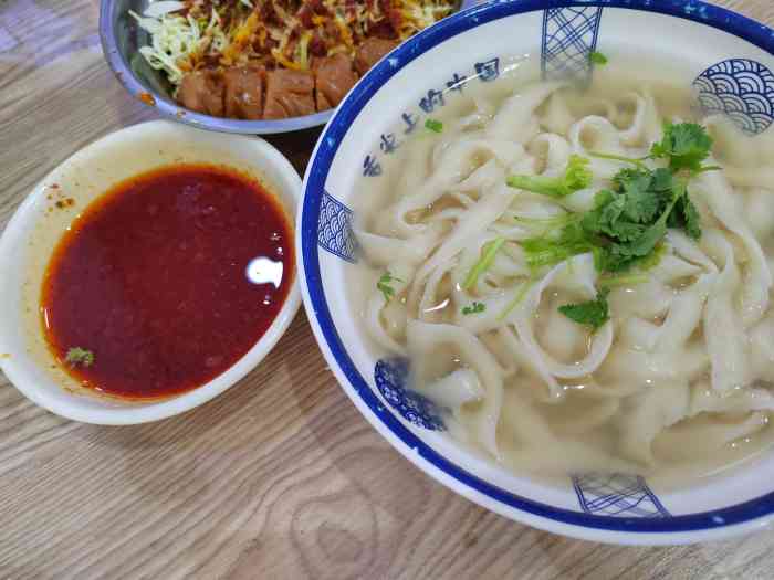 鸡西刀削面(令闻街店)-"小伙伴说带我去吃超级辣炒鸡爽的刀削面,确.