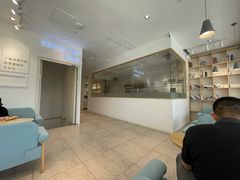 -焙丽拾光(麦凯乐直营店)