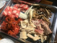 -金鼎雪山牦牛杂火锅(理县总店)