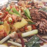 悠方商场对面的川菜馆