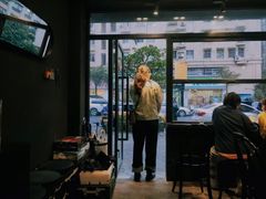 门面-black rainbow coffee