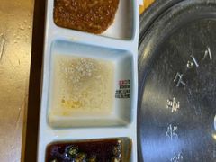 沾碟-唯成•韩国炭火烤肉 유성고기