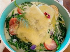奶油嫩煎鳕鱼配番茄菠菜-haxnbauer海森堡德国餐厅(深圳coco店)