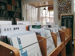 -黑胶星球(华发中城商都店)