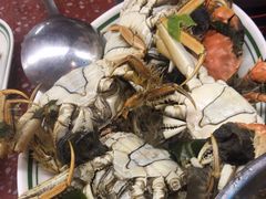 -四囍码头海鲜烧烤自助火锅(外滩南京东路悦荟广场店)