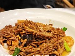 -闫府私房菜·老字号(恒隆店)