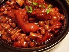 花生焖猪蹄-顺德小院私房菜馆