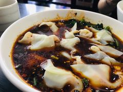 2两抄手-秦云老太婆摊摊面(磁器口店)