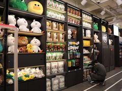 -LINE FRIENDS Garosu-gil Flagship Store