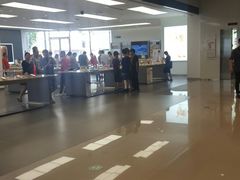 -华为授权体验店(中山公园来福士)