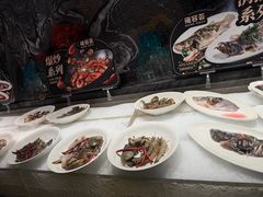 -雍容荟帝王蟹活龙虾展台自助(IFS黑金店)