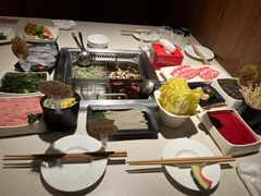 -海底捞火锅鲜切牛肉主题店(长寿路店)