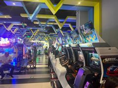 -反斗乐园π·电玩·高空拓展·蹦床(龙华天虹店)
