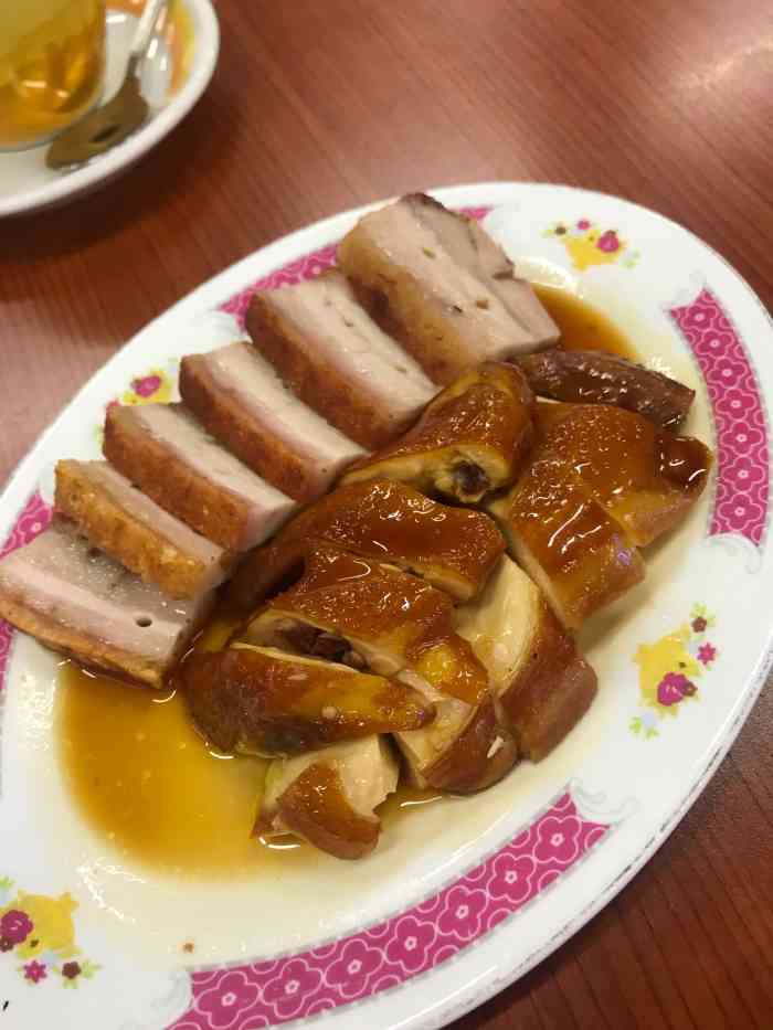 红鲤鱼港式大排档-"国庆节朋友聚会.她们从宁波吃好海鲜回来说.