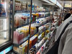 -全家便利店(莲花池东路店)