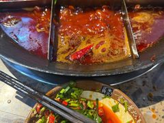 -正南齊北重庆老火锅(光华村直营店)