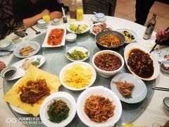 -侬佳蒸菜馆(听潮店)