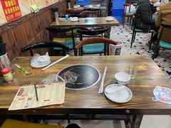 大堂-峰味香.酱香米线.黄焖鸡(定西路店)