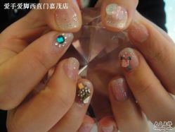 爱手爱脚彩绘光疗甲-摩睫+皮肤管理·科学美容中心