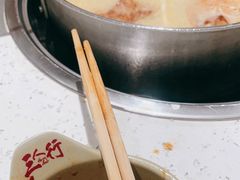 -三人行骨头王火锅(长寿店)