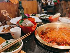 -潮火锅·麻辣牛肉火锅(观音桥方圆·LIVE店)