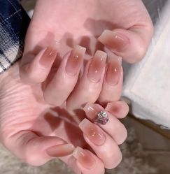 -初心纹眉洗眉·美睫专业店