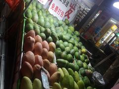 门口有卖芒果-Sasa的海(蜈支洲岛后海店)