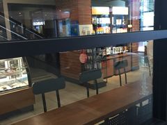 -星巴克(上海虹桥新天地二店)