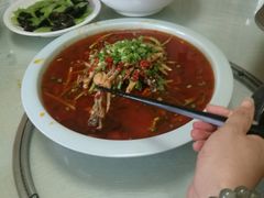 -兔行天下-鸿鹤鲜锅兔(中海国际店)