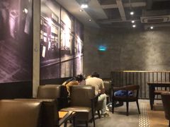 大堂-星巴克(上海虹桥南丰城办公楼店)
