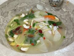 气锅鱼-姚记抚仙湖石锅鱼庄