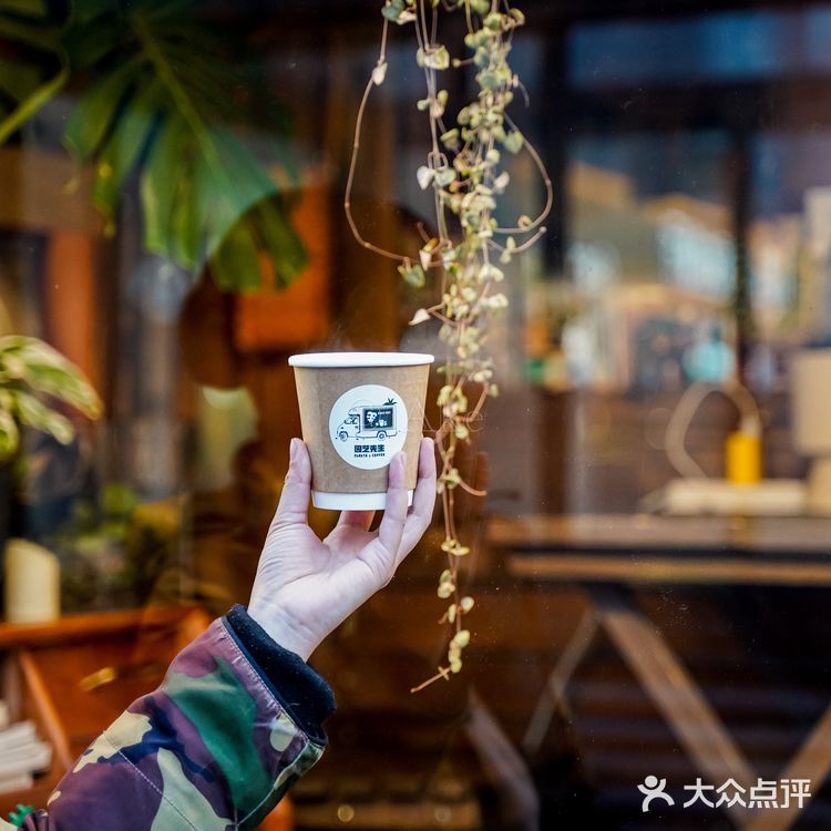 在慈溪银泰百货偶遇园艺师的咖啡车｜咖啡🉑️