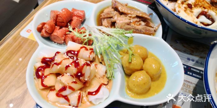 克茗冰室(金地威新中心店)招牌小吃拼盘图片