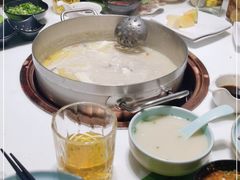 -洪氏嗨捞·猪肚鸡火锅(阳光天地店)