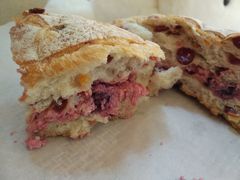 蓝莓三角芝士-Juicy Bakery(大学路店)