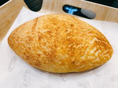 咸蛋黄芋泥欧包-喜茶(深圳福田星河COCO Park店)