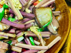 蕨菜炒腊肉-和福餐馆(西江古街店)