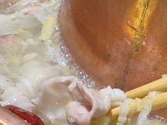 -果松木炭酸菜铜火锅·外婆参鸡汤