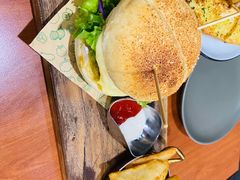 汉堡就该这么吃-魏斯理汉堡(西安沣东吾悦店)