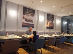 -港丽餐厅(高德置地店)