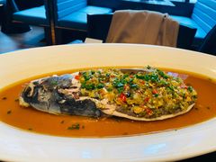 凤凰鱼头王-凤凰湘语·湘粤鲜融(浦东旗舰店)